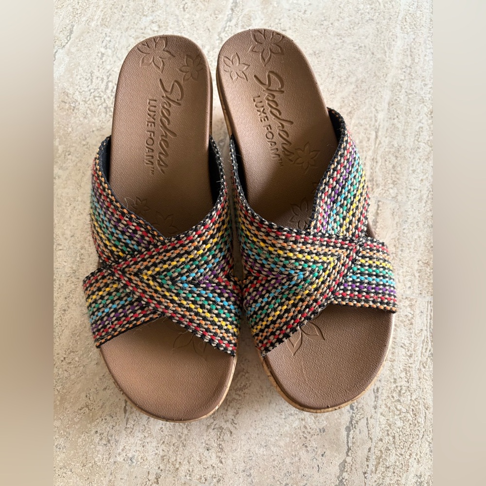 Skechers Luxe Foam Multicolor Slide Sandals
